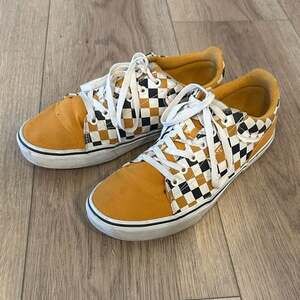 Vans Sedan Lace Up Checkered Sneakers Size 10.5